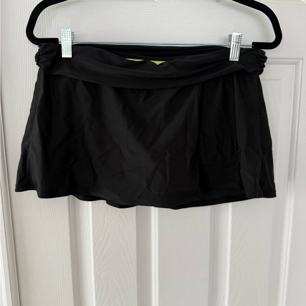 Athleta Black and Lime Swim Skirt